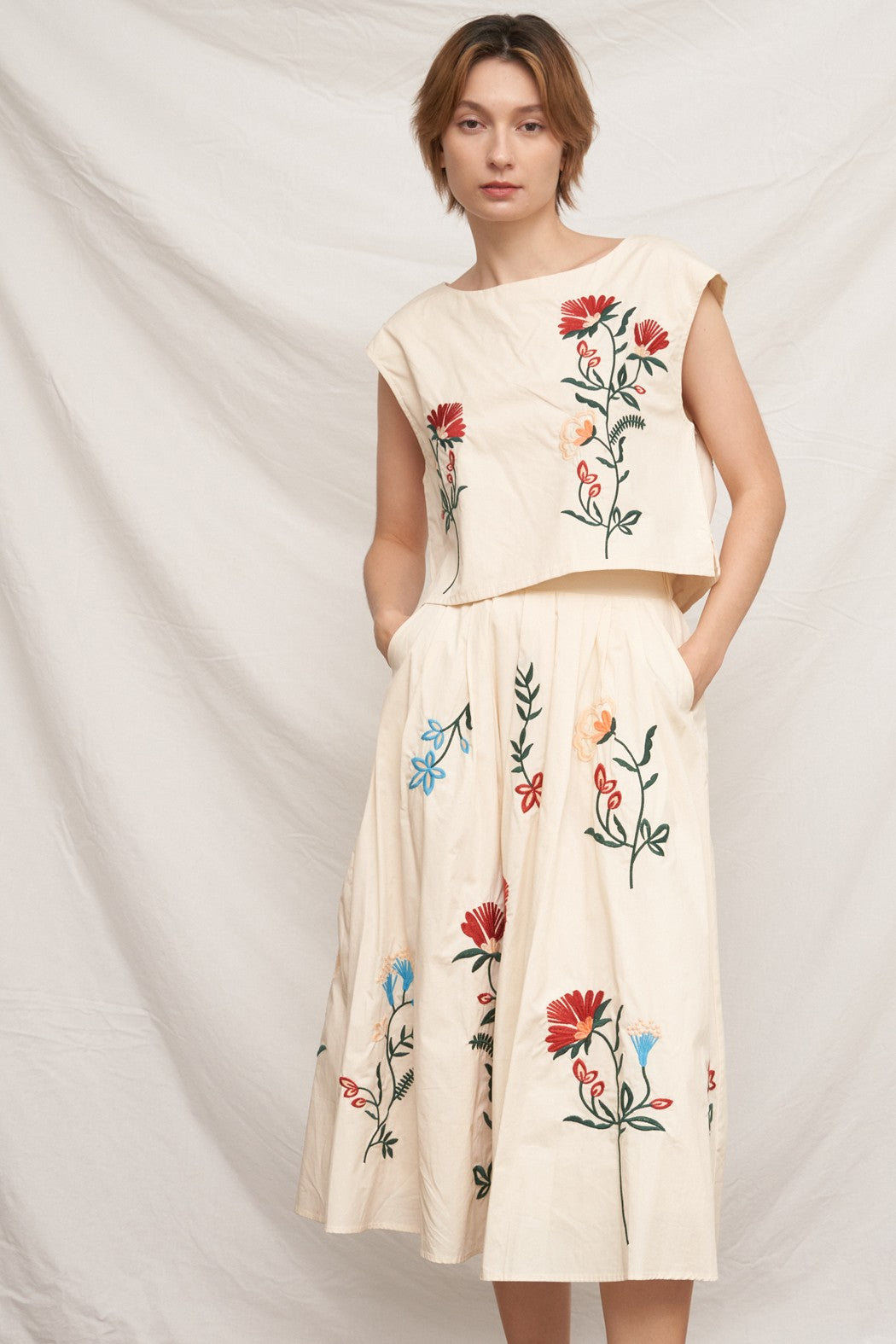 En Crème Floral Embroidered Detail Midi Skirt – Genevieve Lake Geneva