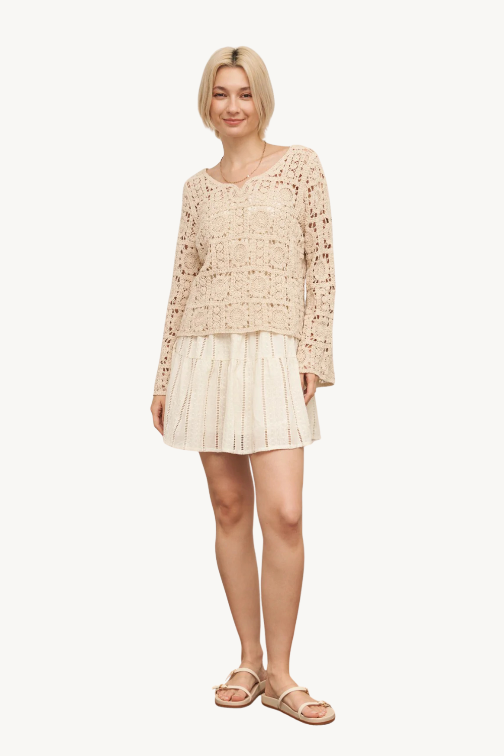 EN CRÈME Long Sleeve V-neck Crochet Sweater Top