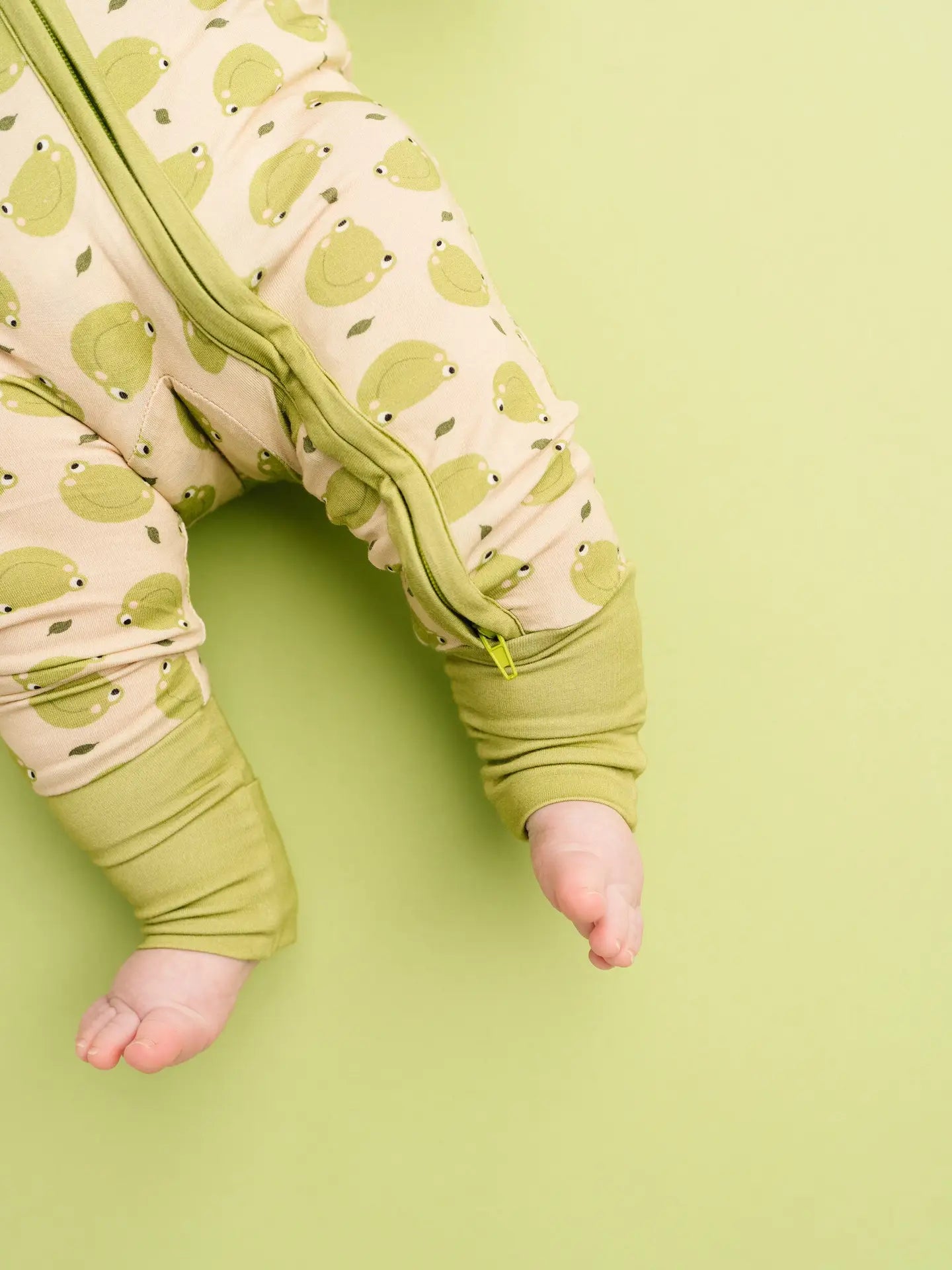 Froggy Friends Bamboo Sleeper