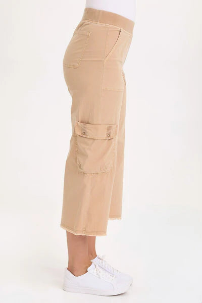 Wearables Femke Stretch Poplin Cargo Crop