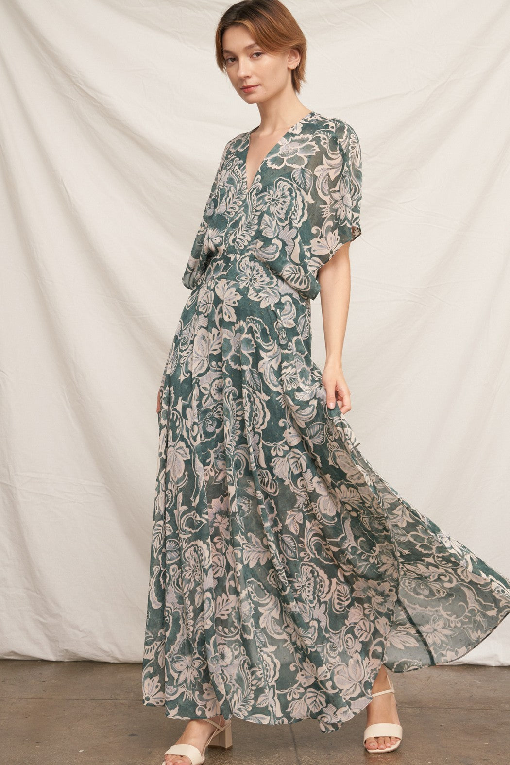 En Crème Printed Kimono Sleeve Maxi Dress With Lurex