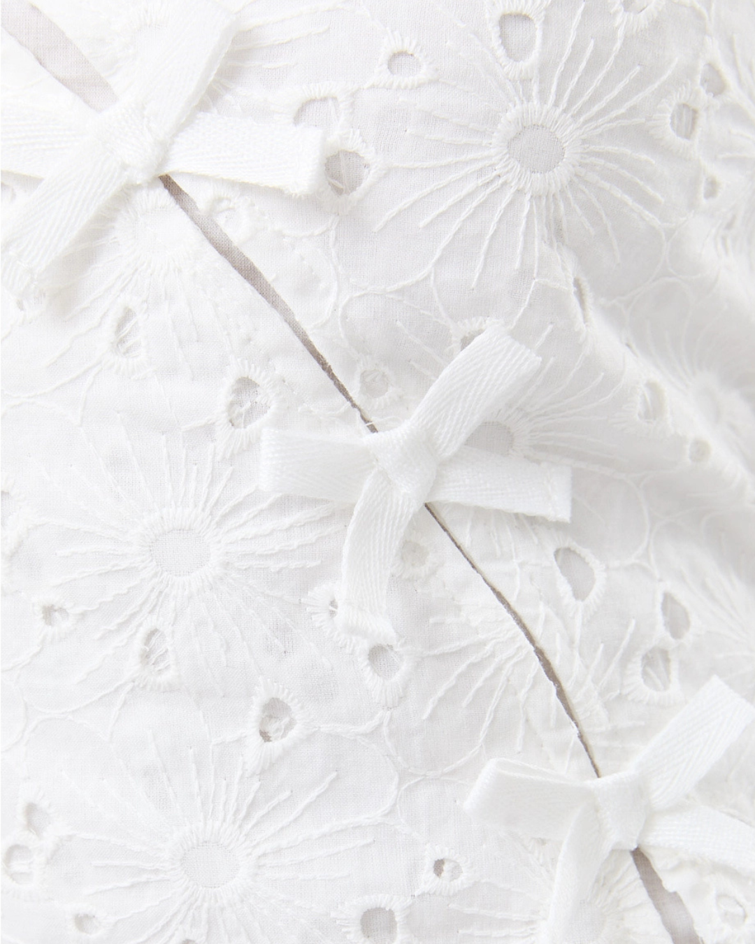 Le Lis Strapless Lace Bow Mini