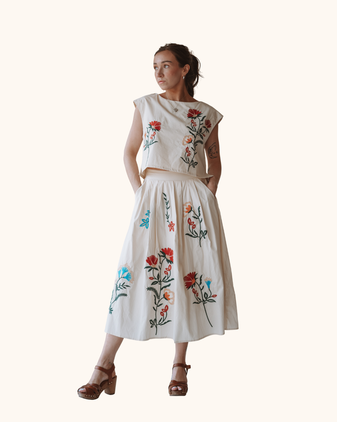 En Crème Cap Sleeve Floral Embroidered Detail Top