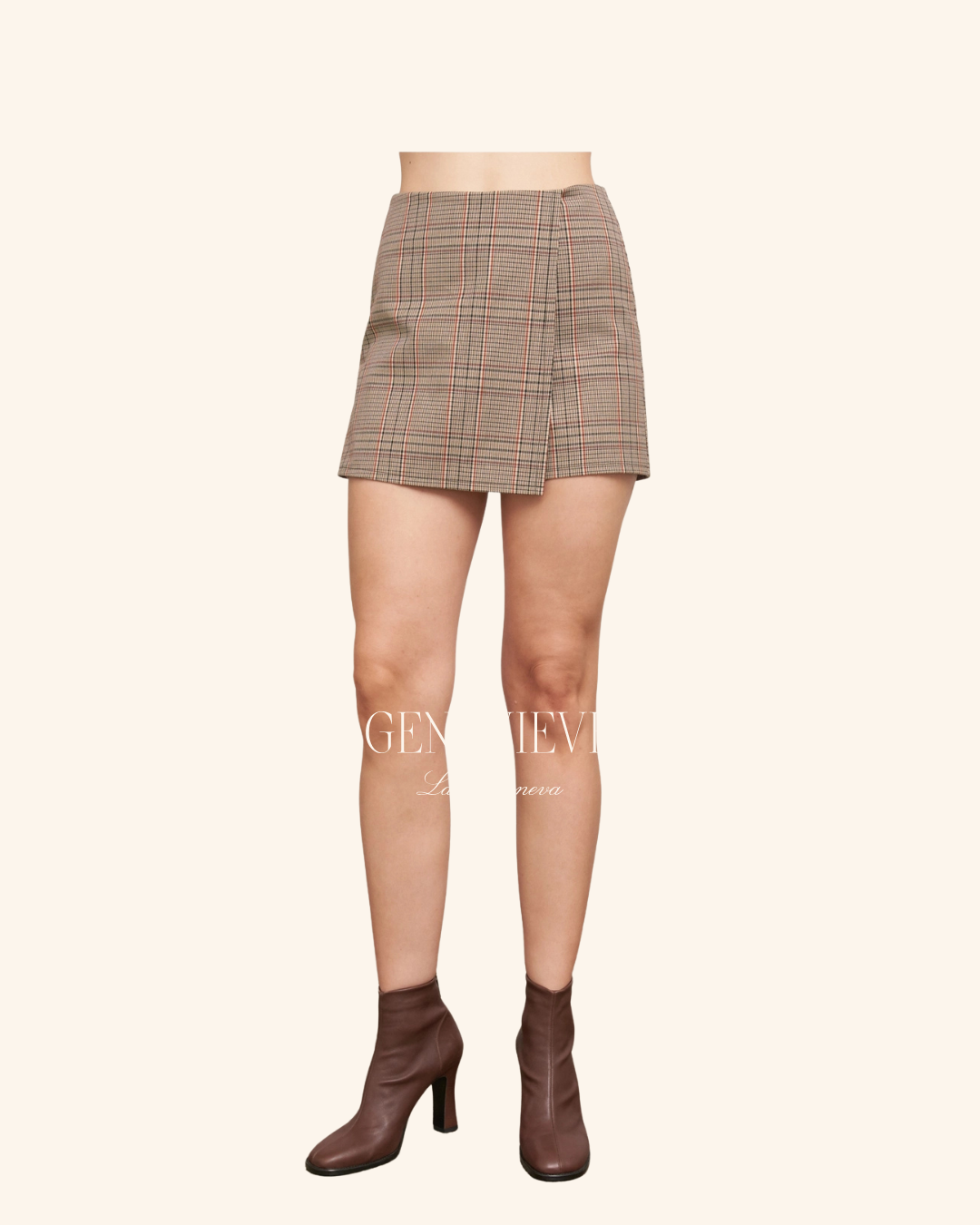 En Creme Plaid Skort