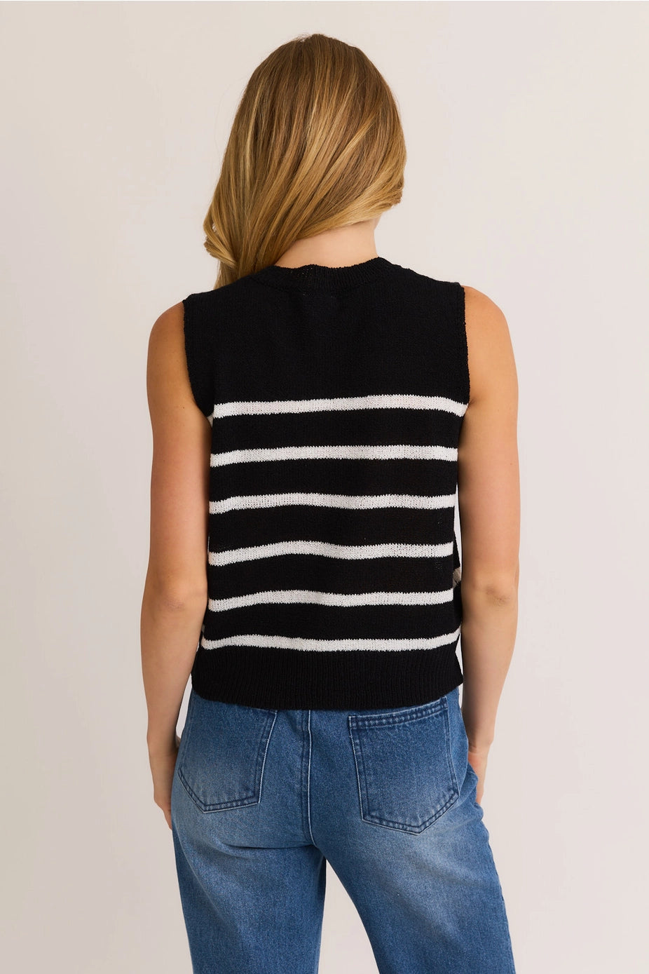 LE LIS Round Neck Sweater Tank