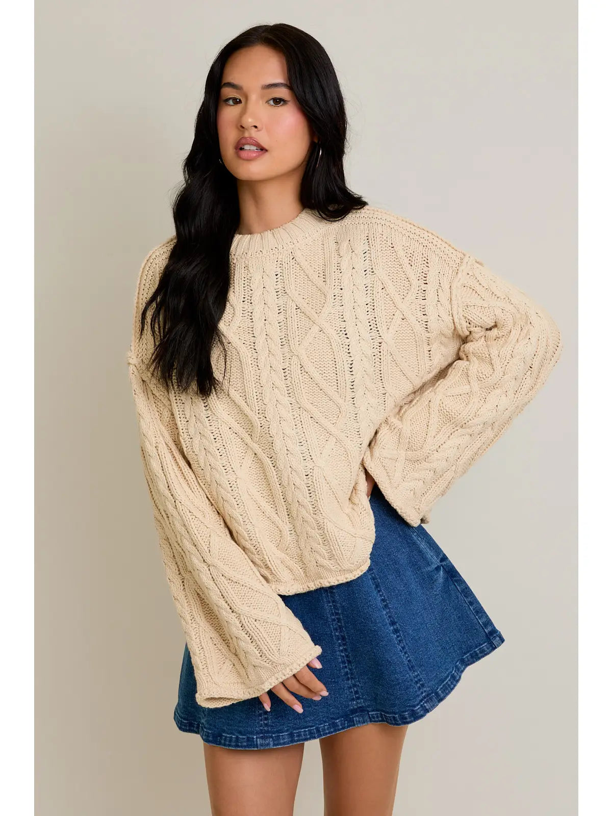 Le Lis Oversized Cable Knit Sweater