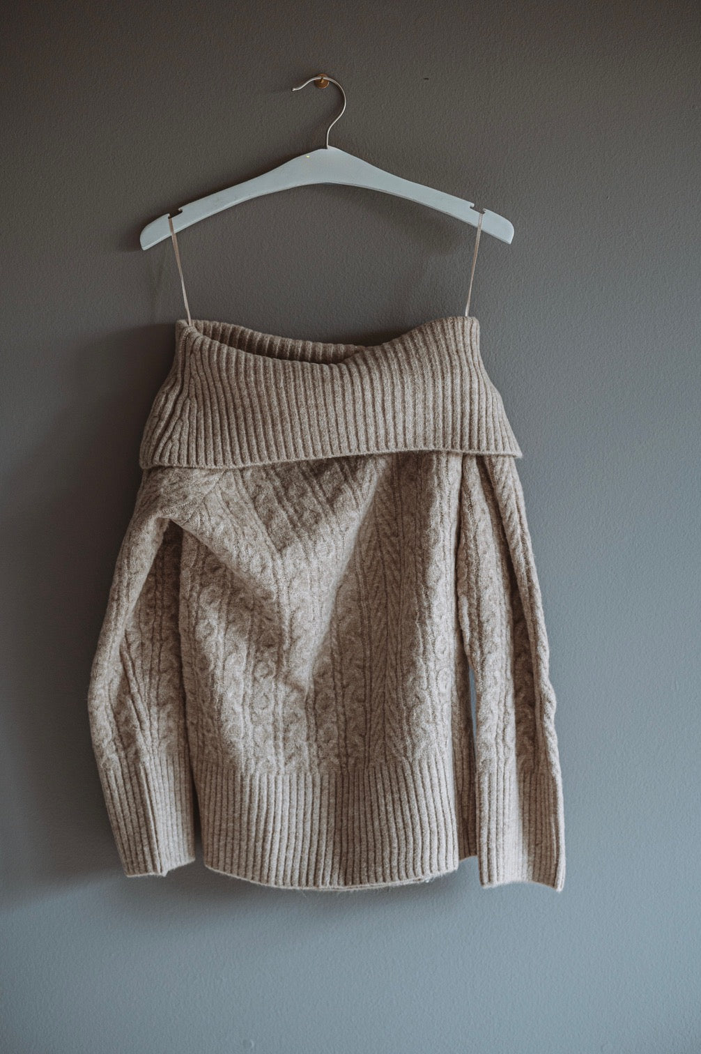 Le Lis Off The Shoulder Cable Knit Sweater