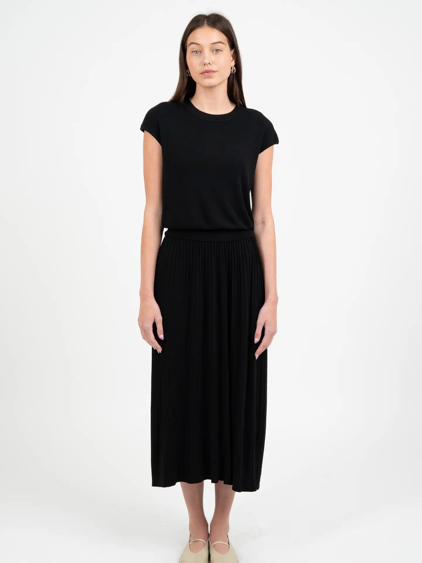Elle Grey Elegant Knitted Pleated Midi Skirt