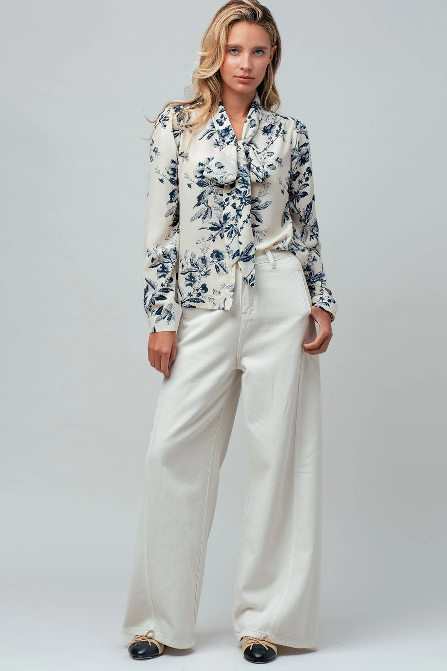 Urban Daizy Romantic Toile Print Bow Blouse