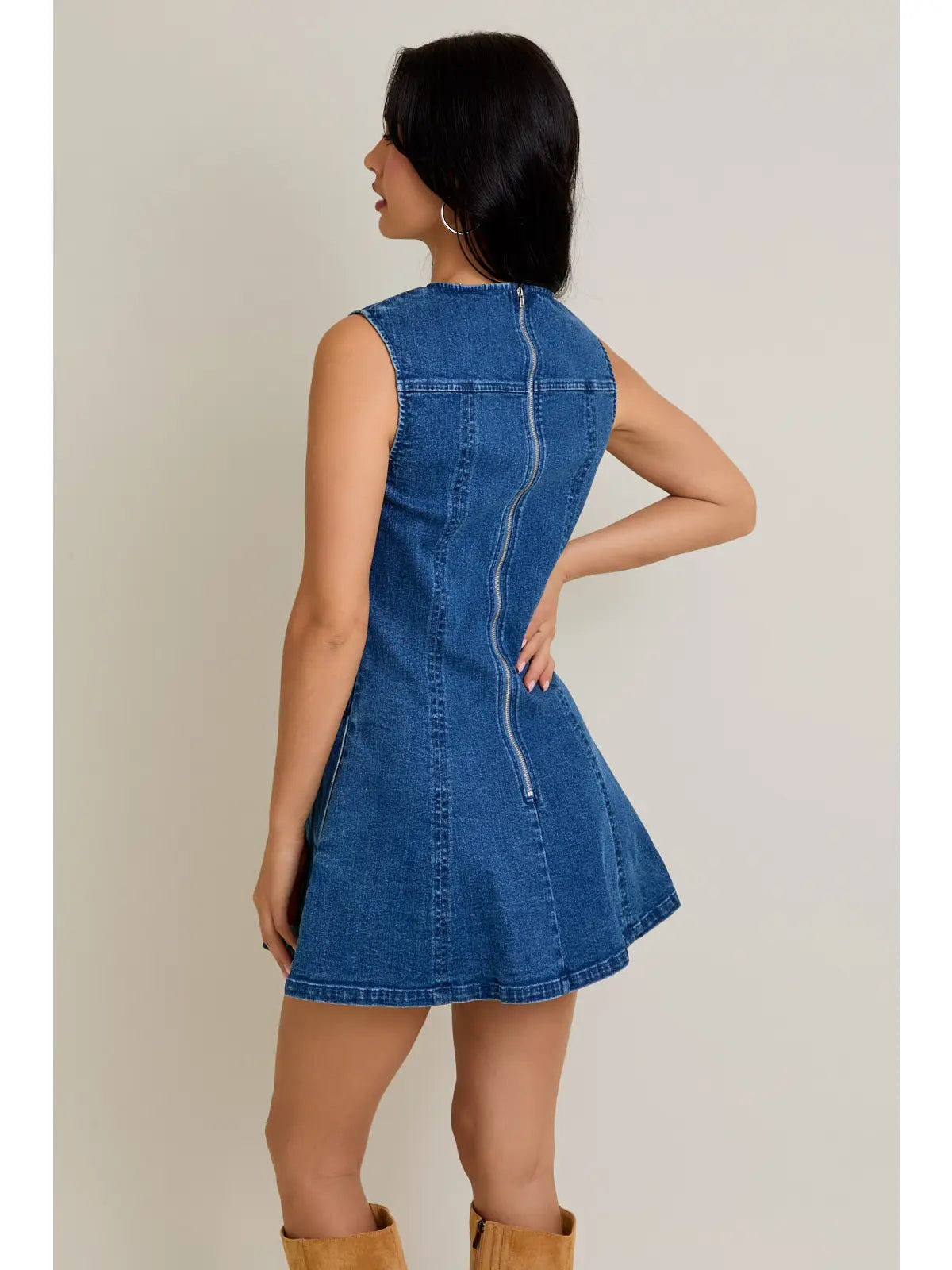 Le Lis Round Neck Sleeveless Denim Dress