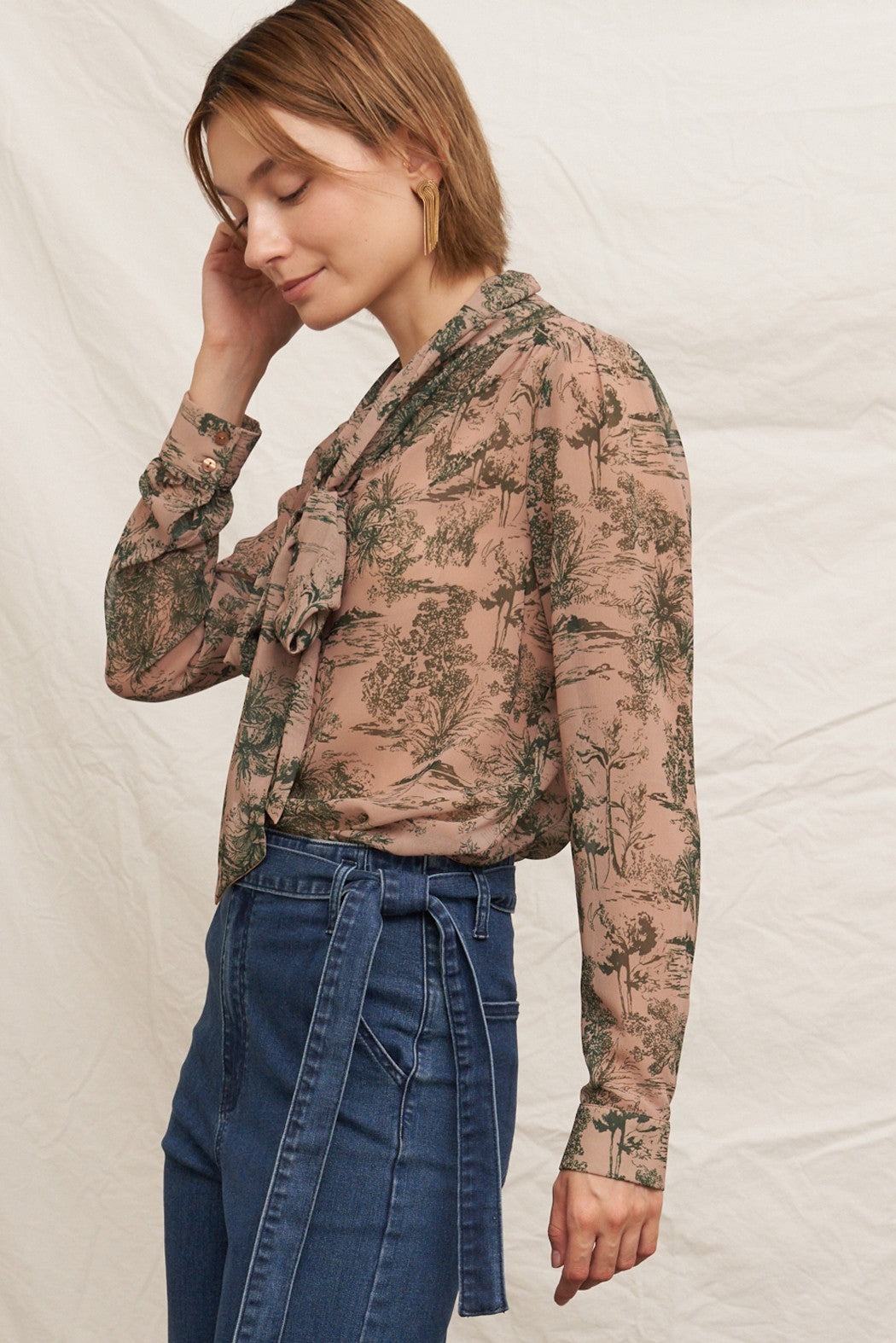 En Creme Printed Chiffon Tie Neck Blouse